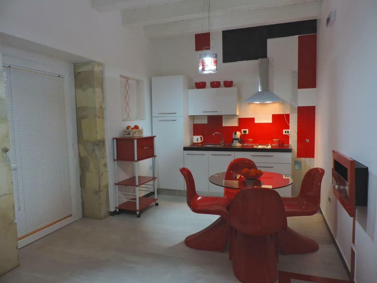 Corte Spagnola Fuoco Syracuse Luaran gambar